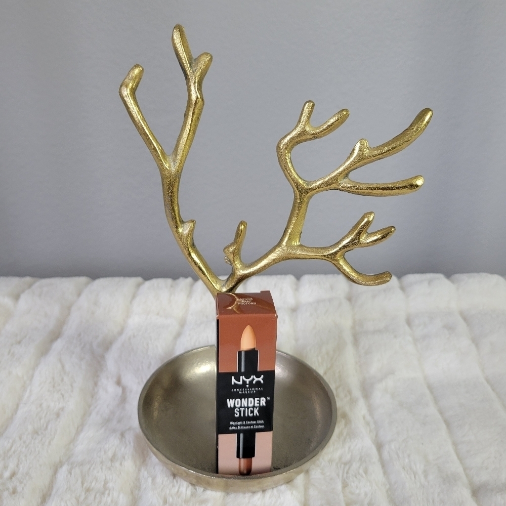 NYX // highlight and contour wonder stick in deep profound